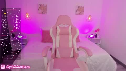 Snapshot of whiteatenea chatting on 3, 3, 2025 whiteatenea online show from 3, 3, 2025