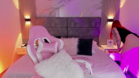 Snapshot of whiteatenea chatting on 18, 2, 2026 whiteatenea online show from 18, 2, 2026