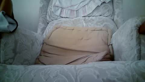 whitebriefs009 online show from 28, 4, 2026