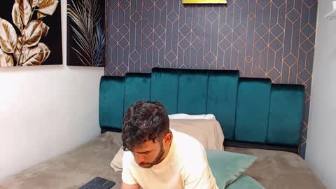 Dylan white online show from 13, 2, 2025