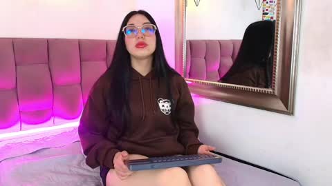 whitehott_ online show from 20, 4, 2026