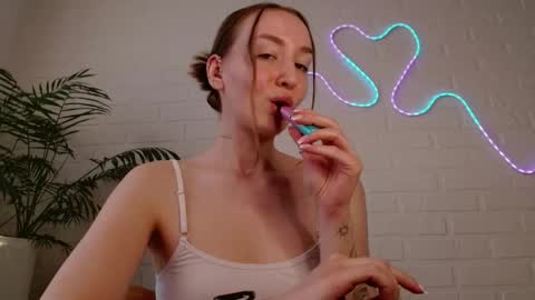 You wont find me here on Saturdays and Sundays  online show from 24, 4, 2026