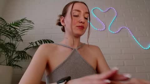 You wont find me here on Saturdays and Sundays  online show from 28, 4, 2026