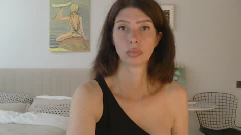 White Queen online show from 29, 7, 2026