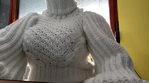 whitesweater online show from 18, 9, 2025