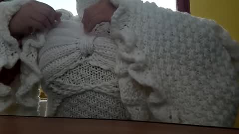 whitesweater online show from 21, 10, 2025