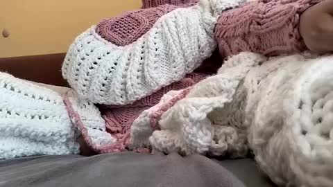 whitesweater online show from 9, 3, 2026