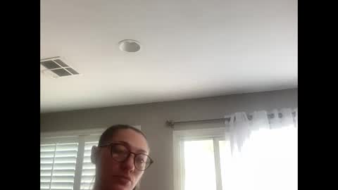 iamwhitneyoc online show from 13, 5, 2026