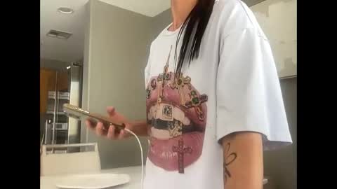 iamwhitneyoc online show from 21, 5, 2026
