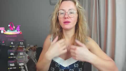 whitneypunnch online show from 18, 12, 2025