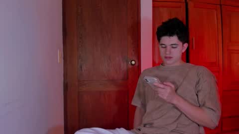 whos_he online show from 6, 1, 2026