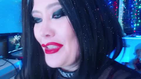 Snapshot of wickedxqueen chatting on 12, 1, 2025 Laura online show from 12, 1, 2025