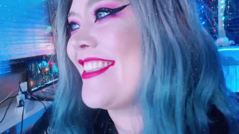 Snapshot of wickedxqueen chatting on 13, 1, 2025 Laura online show from 13, 1, 2025