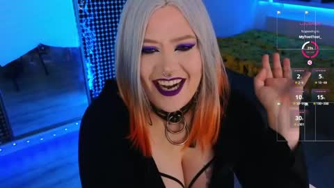Snapshot of wickedxqueen chatting on 4, 5, 2026 Laura online show from 4, 5, 2026