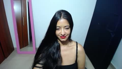 Ilauren online show from 17, 1, 2025