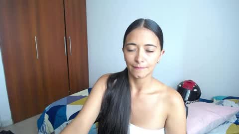 Ilauren online show from 6, 6, 2026