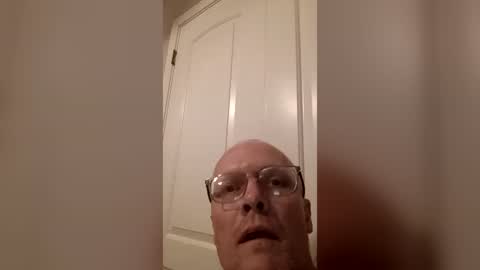 Snapshot of wildestdick69 chatting on 2, 7, 2026 Wildestdick69 online show from 2, 7, 2026