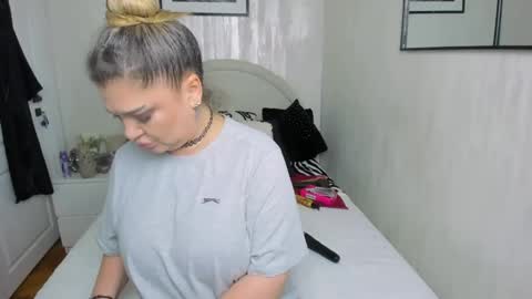 Snapshot of wildkatrina_ chatting on 31, 5, 2026 Miss Deea online show from 31, 5, 2026
