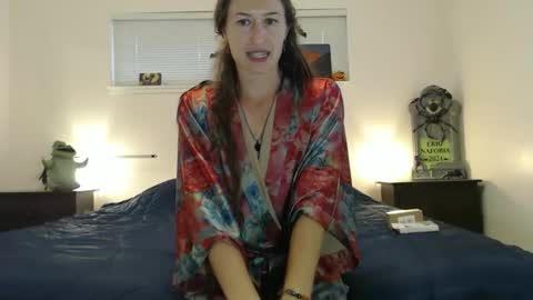 WildRose L - check my Pinned tweet if you dont see me online within 5 minutes after Ive sent email notifications online show from 27, 10, 2025