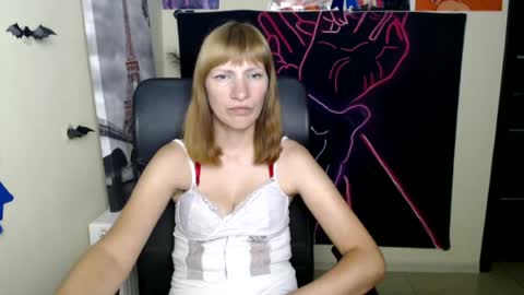 Snapshot of wildsoul8 chatting on 22, 7, 2026 Rosalinda online show from 22, 7, 2026