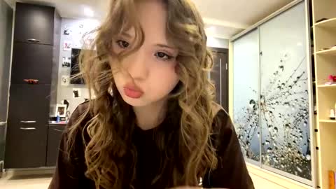 Olivia online show from 25, 2, 2026