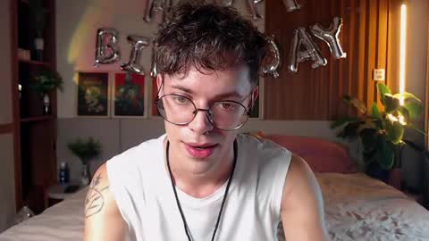 Snapshot of william_henry_a chatting on 6, 5, 2026 William online show from 6, 5, 2026