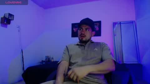 Snapshot of william_steel_ chatting on 9, 6, 2026 William Steel online show from 9, 6, 2026