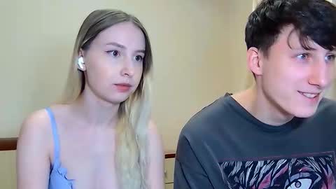 Snapshot of williamandmia chatting on 15, 2, 2026 William and Mia online show from 15, 2, 2026