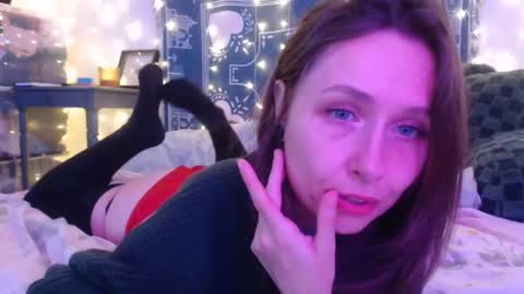 Snapshot of wingardiumleveveosa chatting on 15, 12, 2024 Eevie online show from 15, 12, 2024