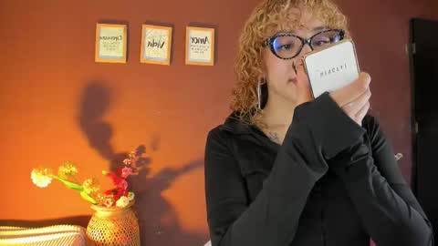 Wini Fer online show from 19, 11, 2025