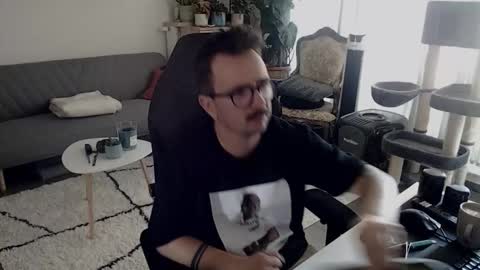 Snapshot of winnydepooh chatting on 1, 10, 2025 cream36 online show from 1, 10, 2025