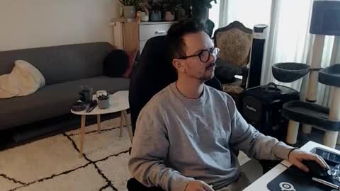 Snapshot of winnydepooh chatting on 10, 10, 2025 cream36 online show from 10, 10, 2025