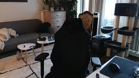 Snapshot of winnydepooh chatting on 16, 11, 2025 cream36 online show from 16, 11, 2025