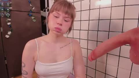 Sophie weight 50kg height 160 online show from 16, 4, 2026