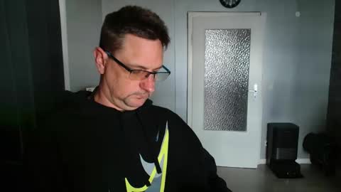 Snapshot of wirzwei8883 chatting on 16, 4, 2026 Dirty online show from 16, 4, 2026