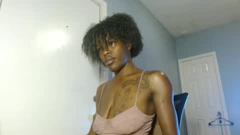 Snapshot of wishhwashy22 chatting on 28, 12, 2024 Chanel online show from 28, 12, 2024