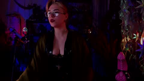 Goddess of two strapons  - Mr. long Don Mr. Pinky online show from 13, 12, 2024