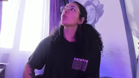     Luna Violeta  A r t i s t  online show from 23, 11, 2025