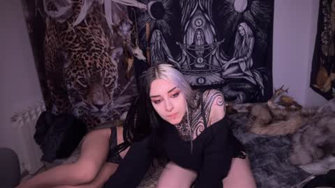 Snapshot of witchshadows chatting on 16, 1, 2025 witchshadows online show from 16, 1, 2025