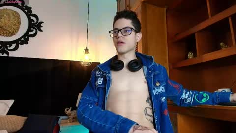  W O L F  online show from 21, 4, 2026