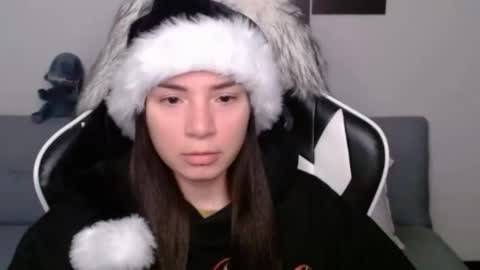 Snapshot of wolfs_daughter chatting on 2, 12, 2024 Alex online show from 2, 12, 2024