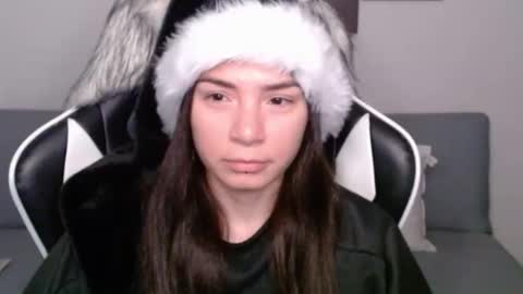 Snapshot of wolfs_daughter chatting on 12, 12, 2024 Alex online show from 12, 12, 2024