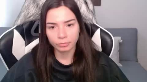 Snapshot of wolfs_daughter chatting on 12, 12, 2024 Alex online show from 12, 12, 2024