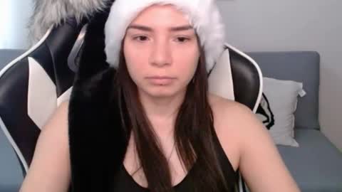 Snapshot of wolfs_daughter chatting on 14, 12, 2024 Alex online show from 14, 12, 2024