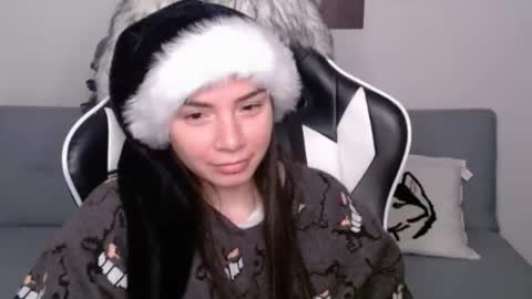 Snapshot of wolfs_daughter chatting on 16, 12, 2024 Alex online show from 16, 12, 2024