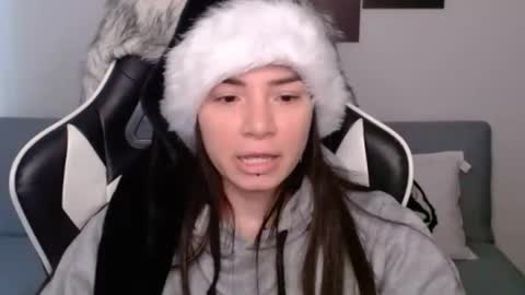 Snapshot of wolfs_daughter chatting on 22, 12, 2024 Alex online show from 22, 12, 2024