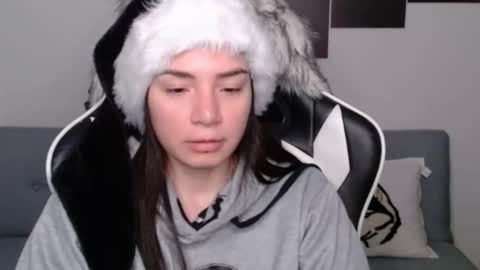 Snapshot of wolfs_daughter chatting on 23, 12, 2024 Alex online show from 23, 12, 2024