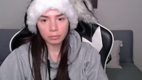 Snapshot of wolfs_daughter chatting on 28, 12, 2024 Alex online show from 28, 12, 2024