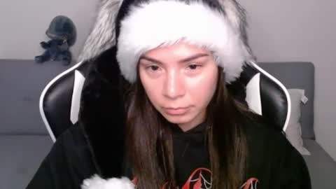 Snapshot of wolfs_daughter chatting on 1, 1, 2025 Alex online show from 1, 1, 2025