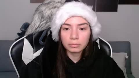 Snapshot of wolfs_daughter chatting on 1, 1, 2025 Alex online show from 1, 1, 2025